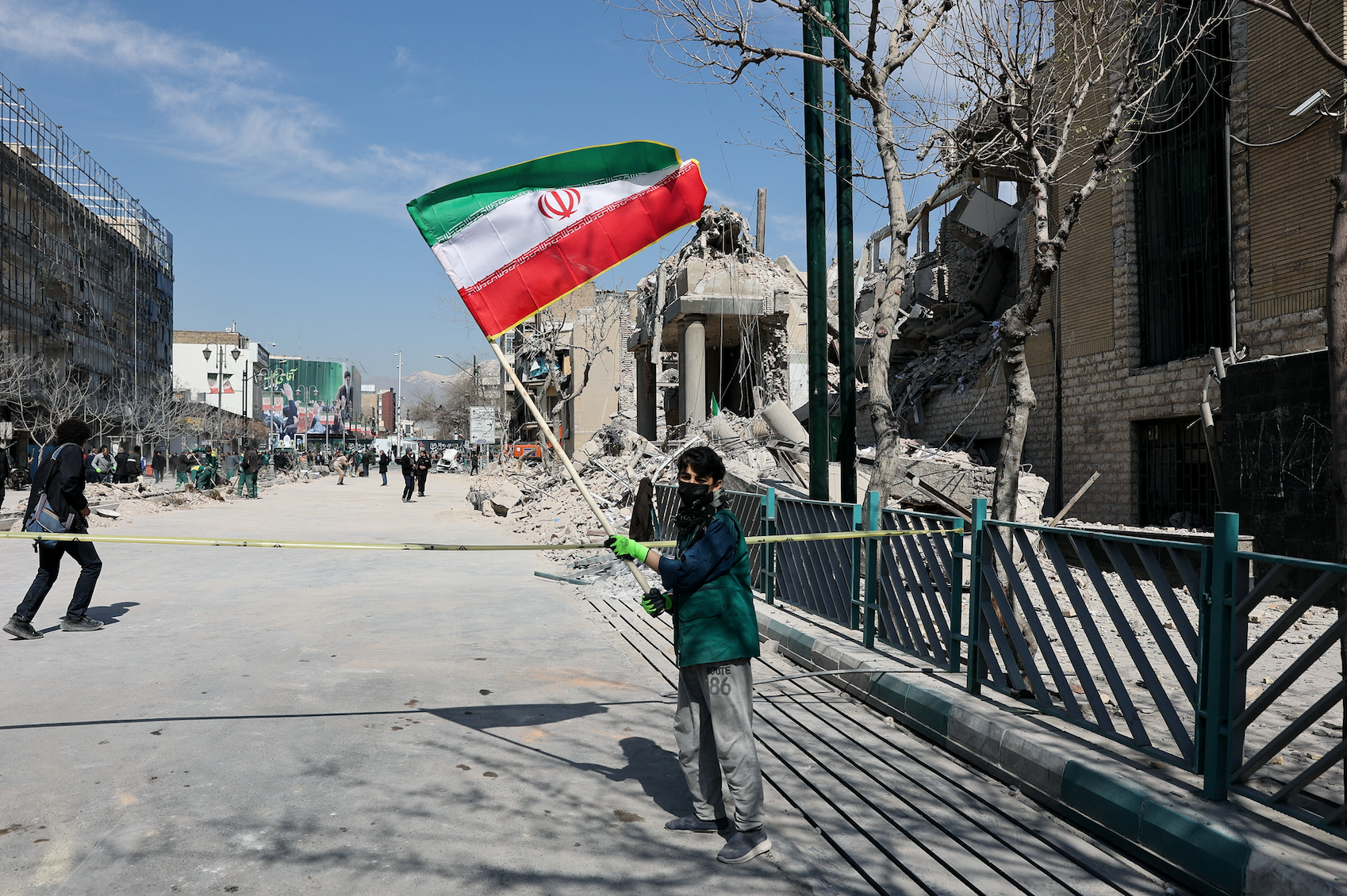 He thong giup Iran van chien dau khi mat lanh dao hinh anh