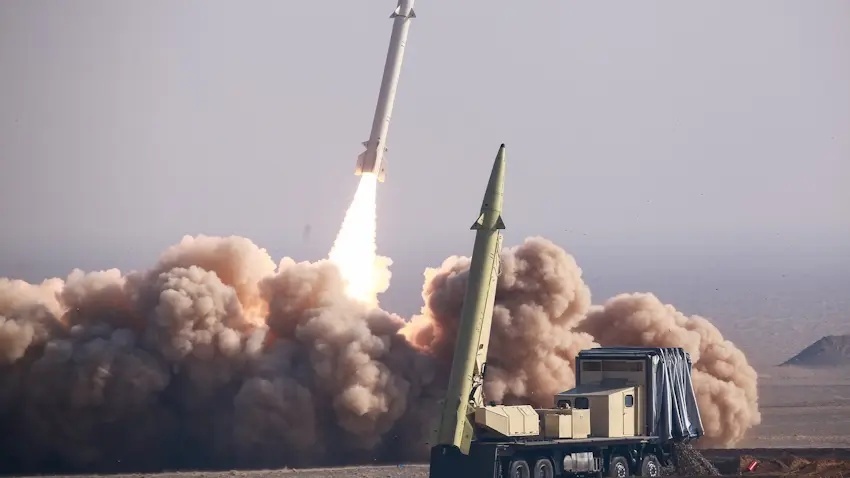 'Nho ma co vo', Iran yeu the nhung ra don cuc hiem hinh anh