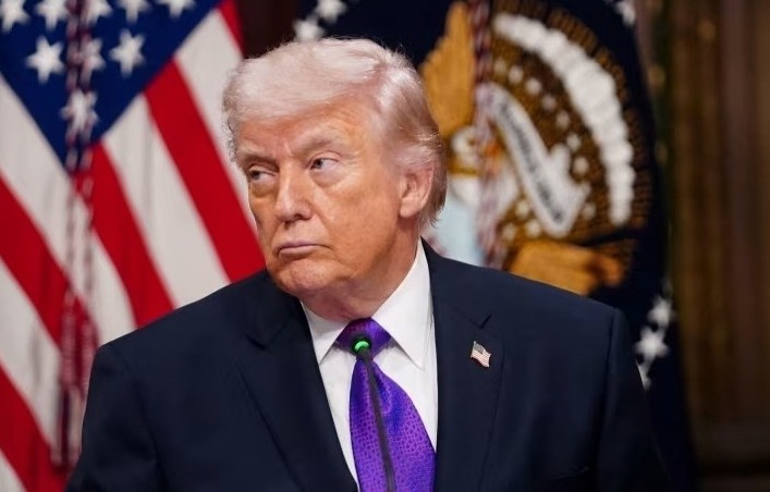 Ong Trump tu lam kho minh hinh anh