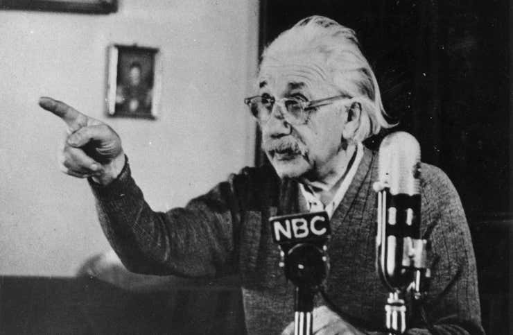 Ban thao loi cua Einstein duoc ban voi gia 15 trieu USD hinh anh