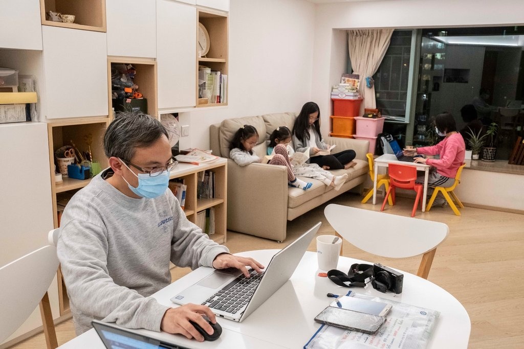 dich,  dich Covid-19,  nguoi My,  dien thoai nhieu hon anh 2