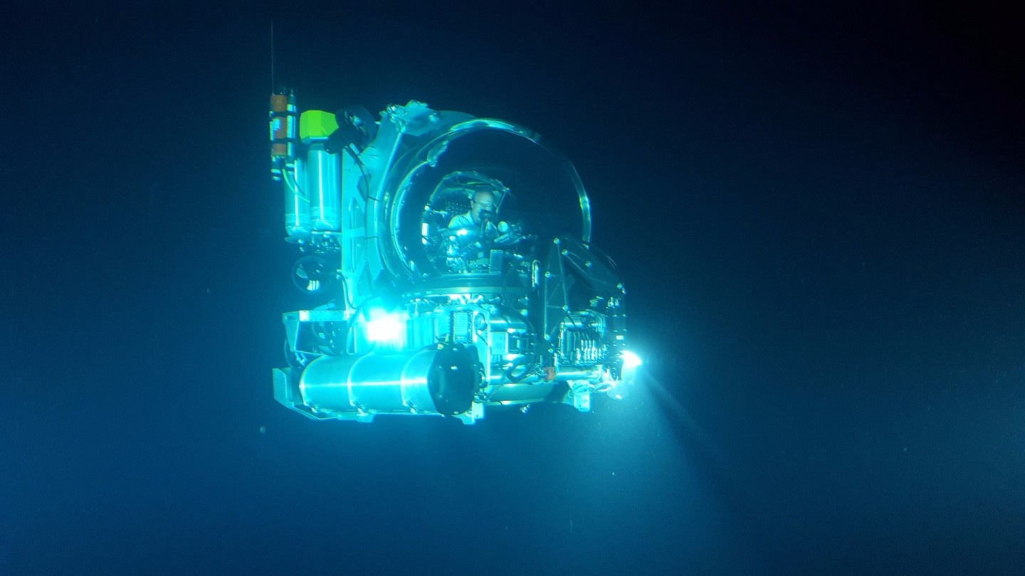 Kham pha cong ty Triton Submariens anh 4