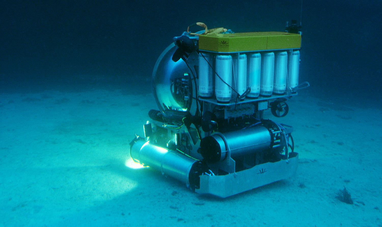Kham pha cong ty Triton Submariens anh 6