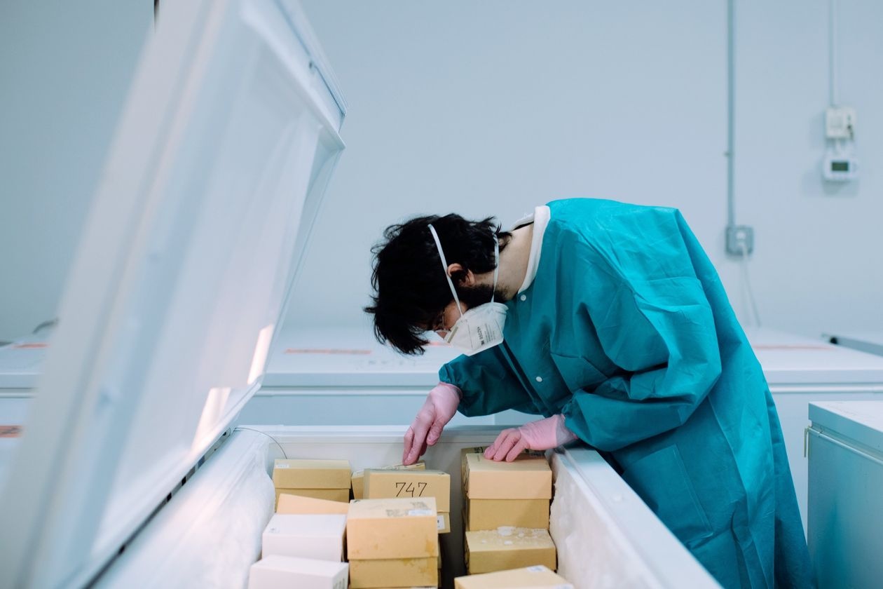 mau cua benh nhan khoi benh Covid-19,  gia ban mau cua benh nhan khoi benh Covid-19,  mau cua benh nhan khoi Covid-19 gia 1000 USD anh 3