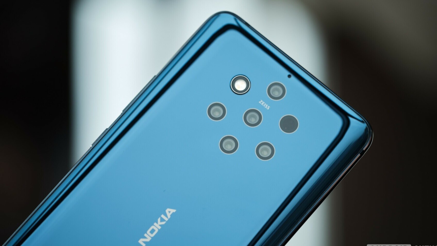 Cong ty phat trien camera cho Nokia 9 rut khoi linh vuc smartphone hinh anh