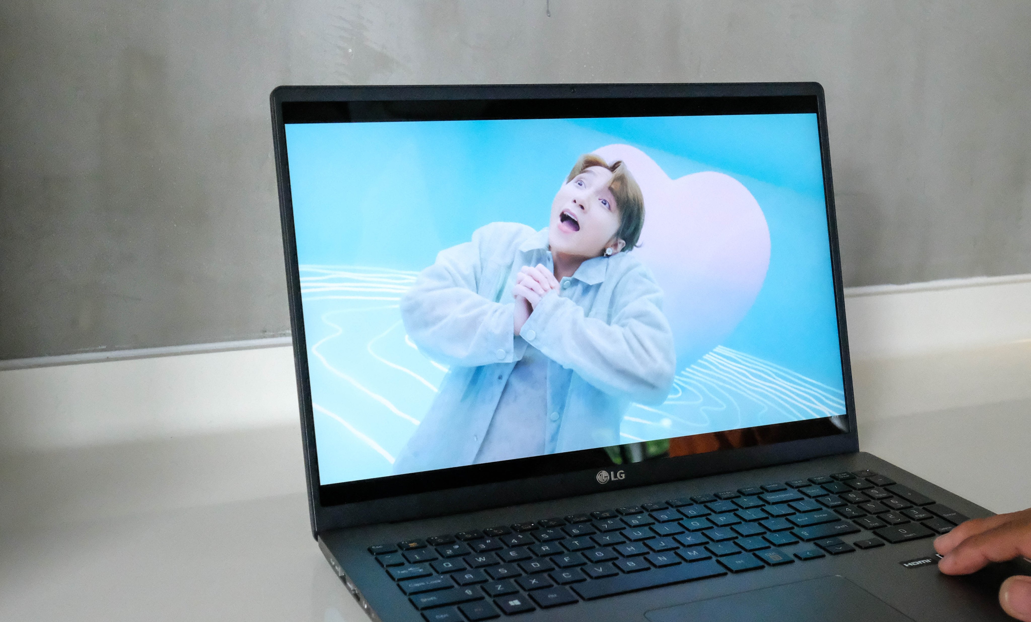 nen mua may tinh nao tren 40 trieu dong,  may tinh xach tay LG,  review LG Gram 2020 anh 3