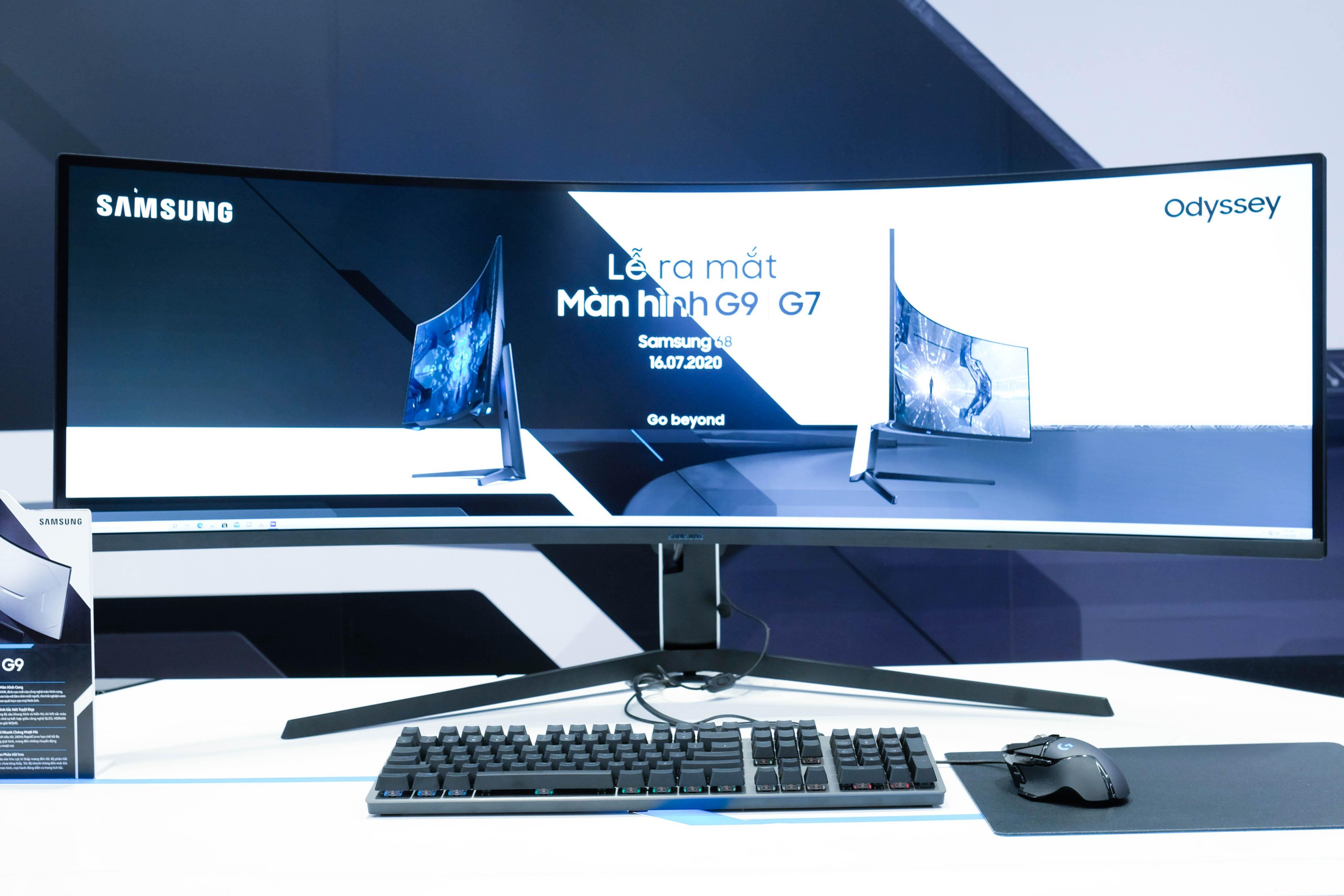 Samsung gioi thieu man hinh gaming,  Samsung gioi thieu man hinh Odyssey G9,  Samsung gioi thieu man hinh Odyssey G7 anh 1