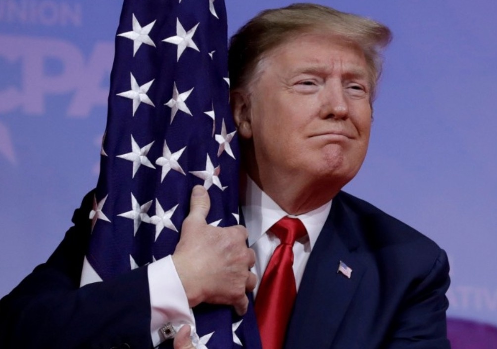 Ong Trump lai gap su co voi quang cao Facebook hinh anh