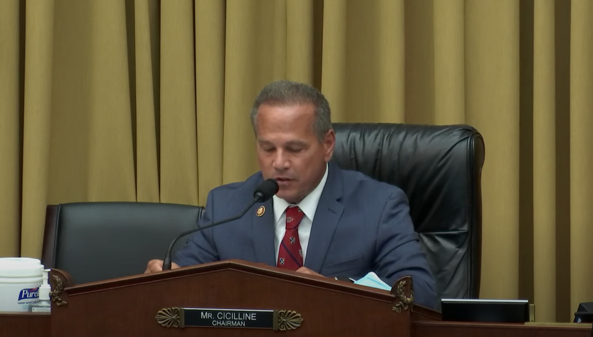 phien dieu tran tai My,  phien dieu tran cac cong ty cong nghe,  khoanh khac phien dieu tran anh 3