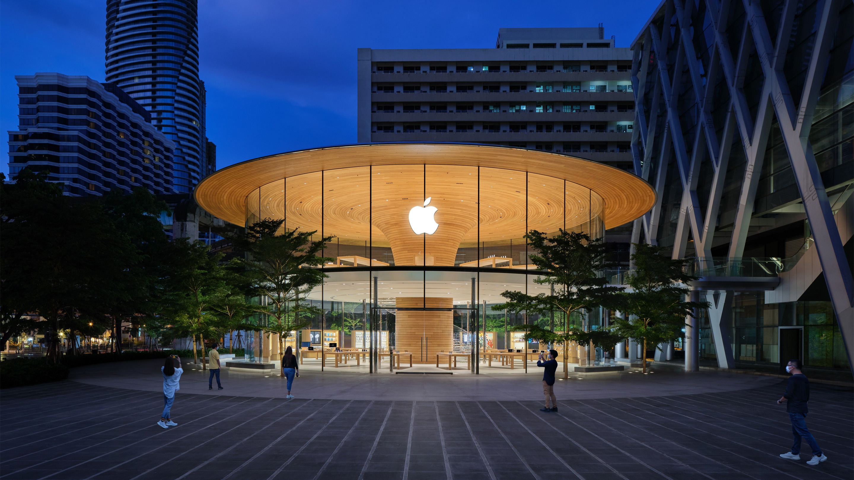 Ben trong Apple Store moi giong phi thuyen o Thai Lan hinh anh