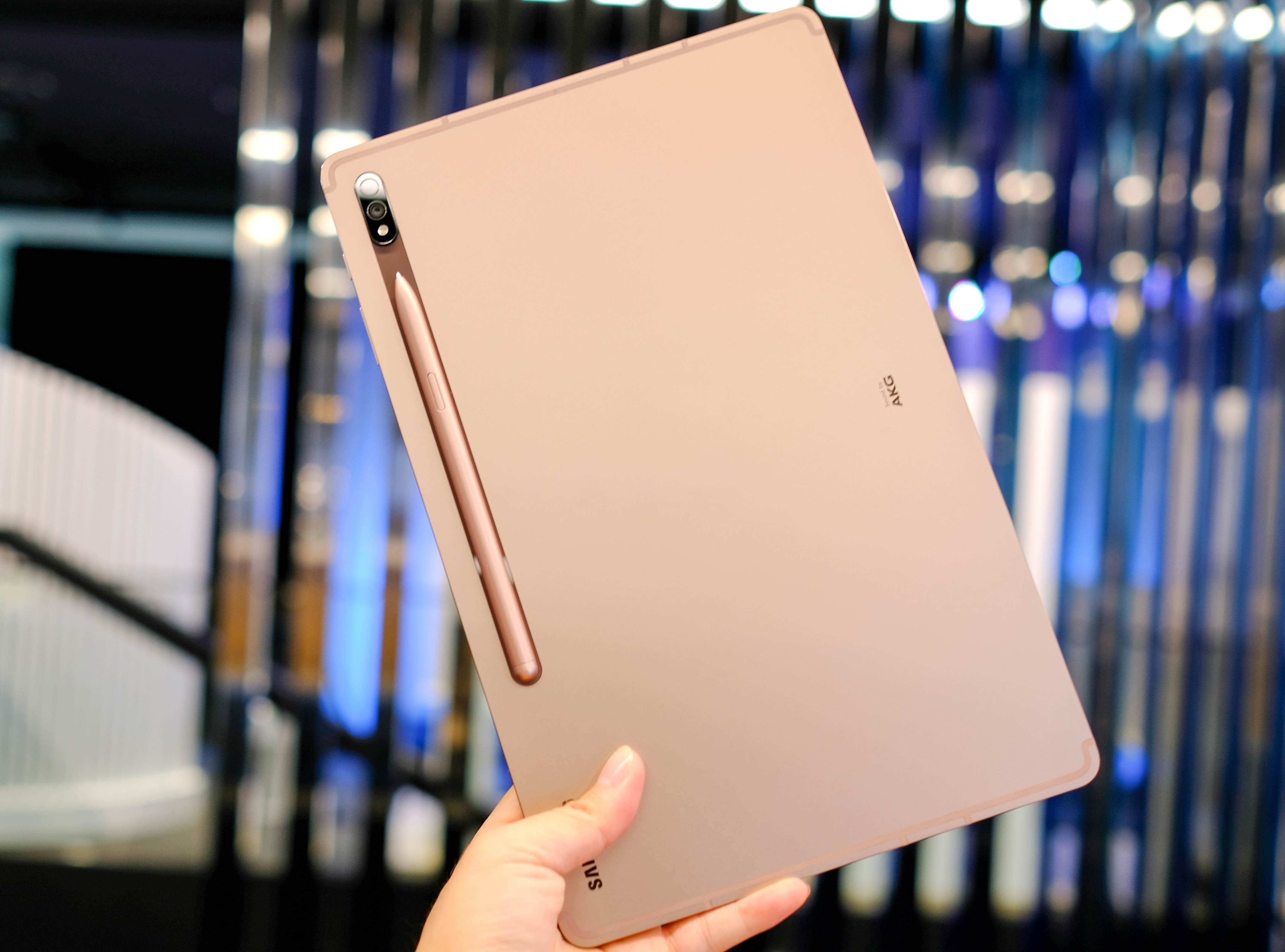 Chi tiet Samsung Galaxy Tab S7 - ke thach thuc iPad Pro hinh anh