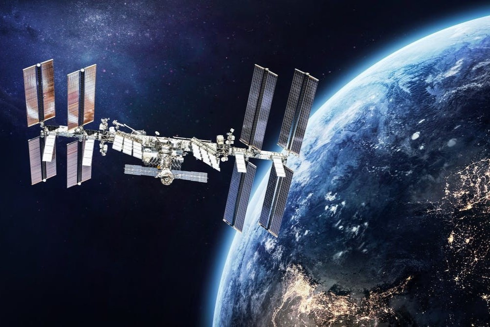 Tram vu tru Quoc te gap su co hinh anh