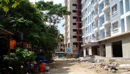 Phat 300 trieu neu ban nha xay tho chua hoan thien mat ngoai hinh anh