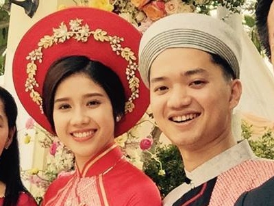 Bi thu Tinh doan Nguyen Minh Triet lam dam hoi voi a hau hinh anh