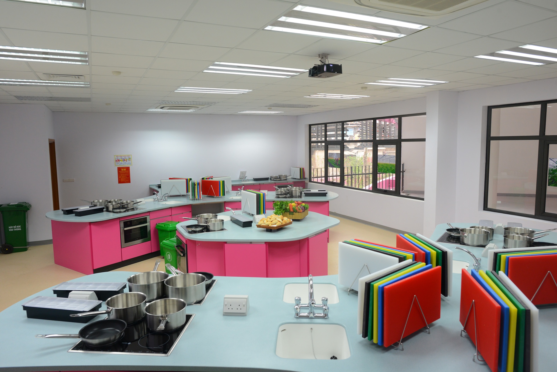 Khanh thanh TH School anh 12