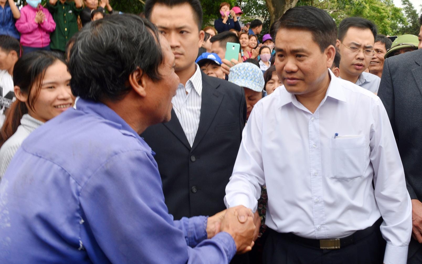 Bai hoc nhin tu Dong Tam: Dung ngai doi thoai voi dan hinh anh