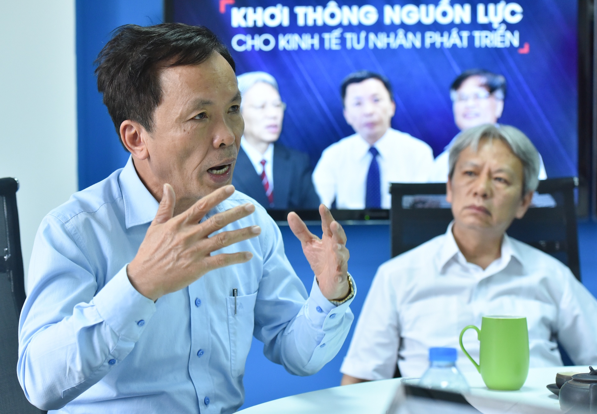 Bàn tròn phát triển kinh tế tư nhân ảnh 4 Ban tron phat trien kinh te tu nhan anh 4