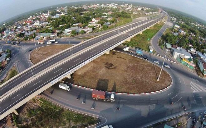 Duong cao toc Viet Nam dat gap 2-4 lan the gioi? hinh anh