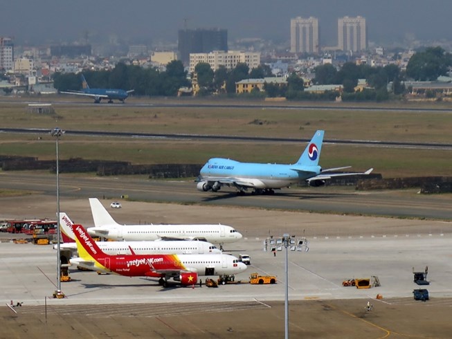 Tam dung cac cong trinh o dau Tay san bay Tan Son Nhat hinh anh