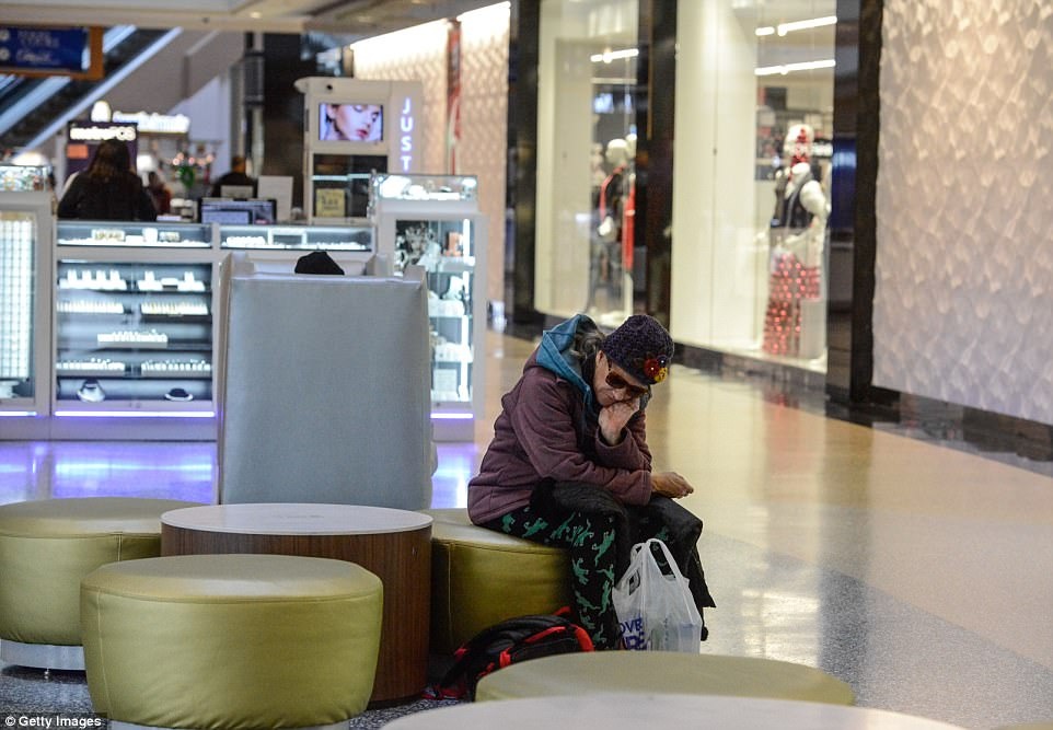 Tranh cuop va bao luc trong ngay nguoi My chi 26 ty USD san hang giam gia anh 10