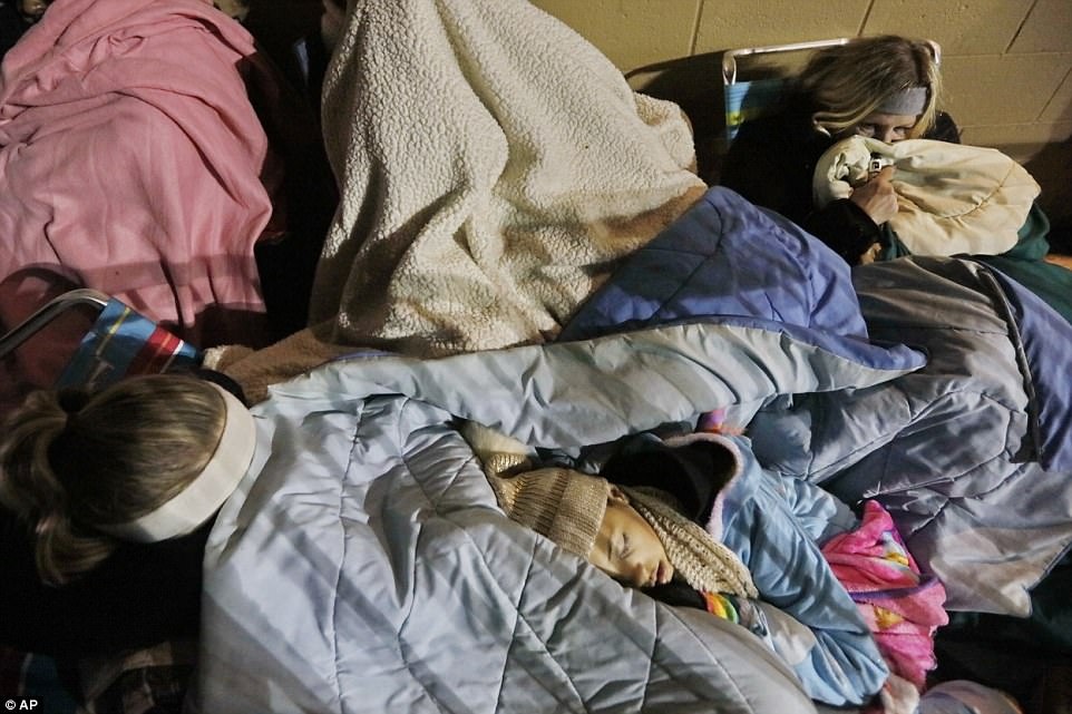 Tranh cuop va bao luc trong ngay nguoi My chi 26 ty USD san hang giam gia anh 4