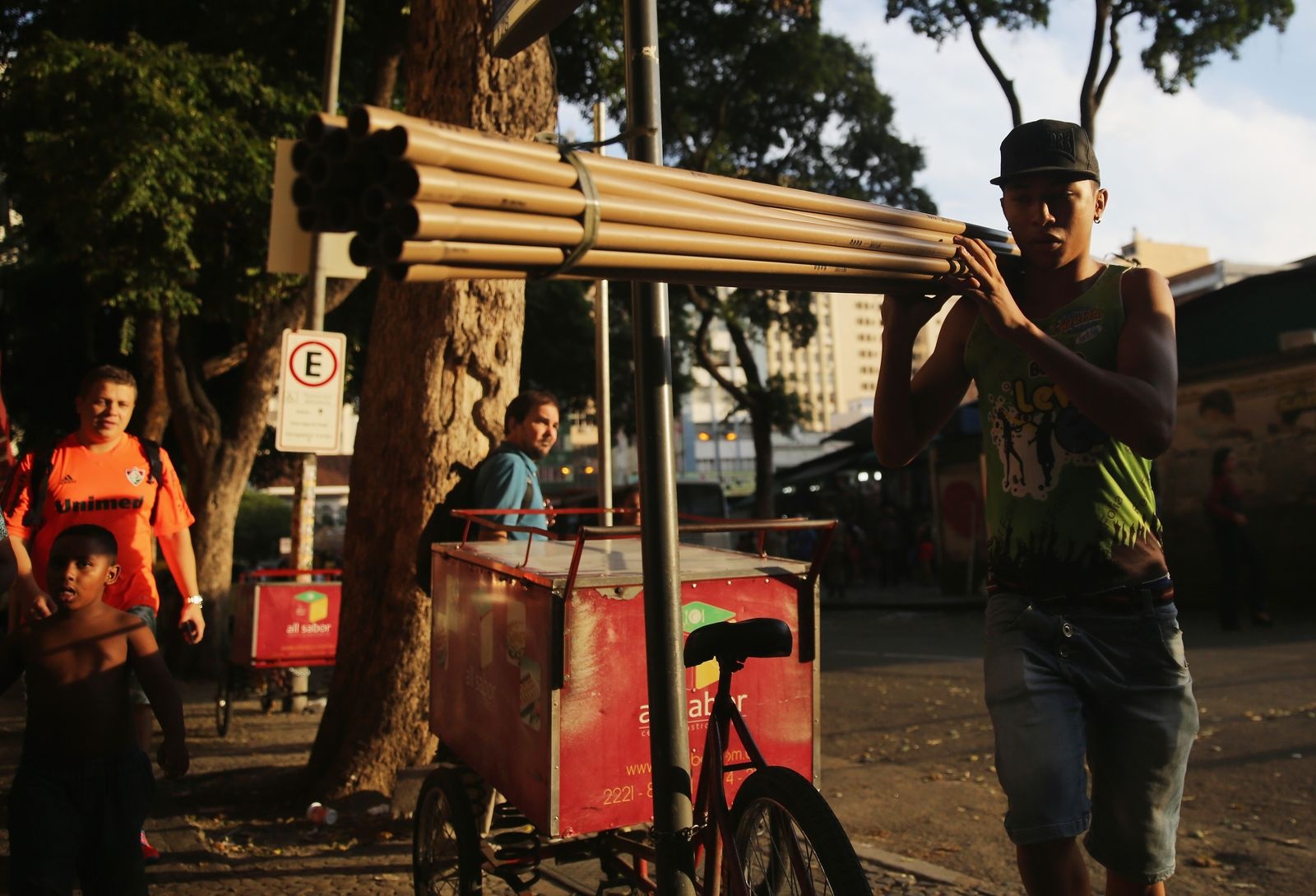 Dong tien trong vu an tham nhung dau khi lon nhat lich su hinh anh