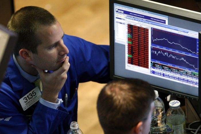 Lo so lam phat va lai suat, Dow Jones lai mat hon 1.000 diem hinh anh