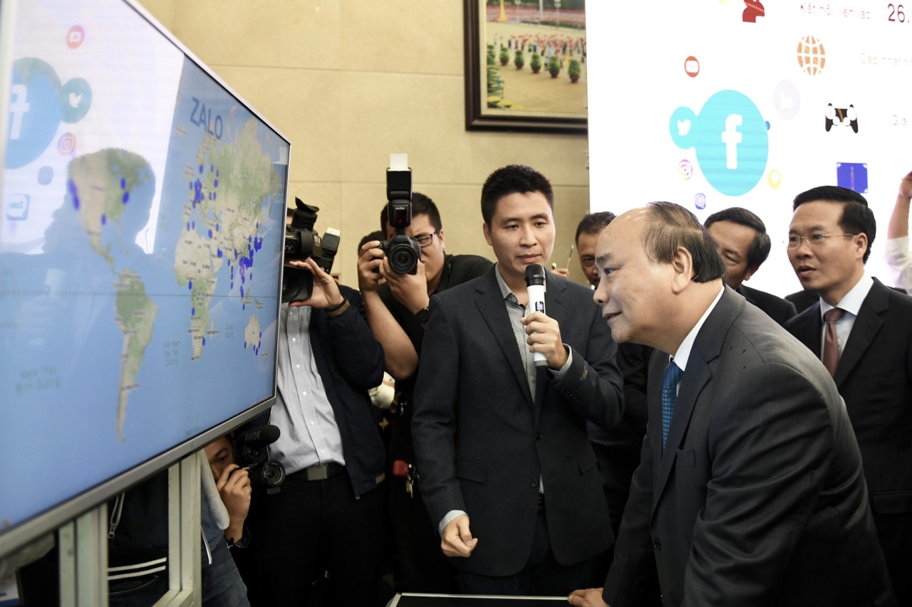 Bo truong TT&TT: Mo khong gian de doanh nghiep cong nghe phat trien hinh anh