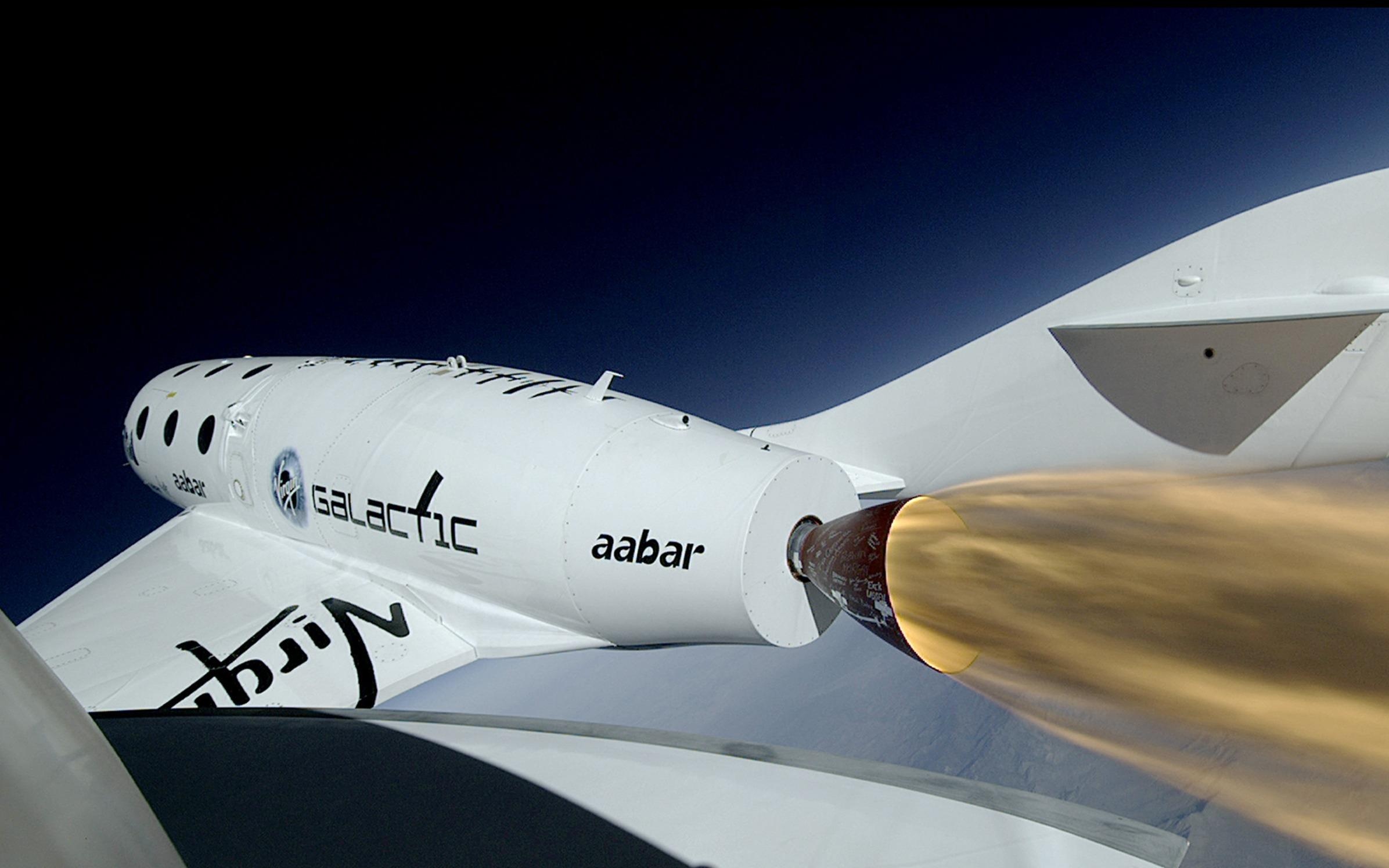 Ty phu Richard Branson tuyen bo len vu tru thang 7 toi hinh anh