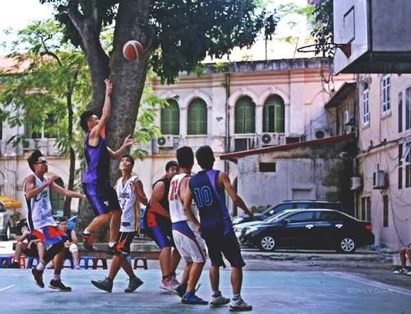 'Sat thu' tren san bong ro Ha thanh hinh anh