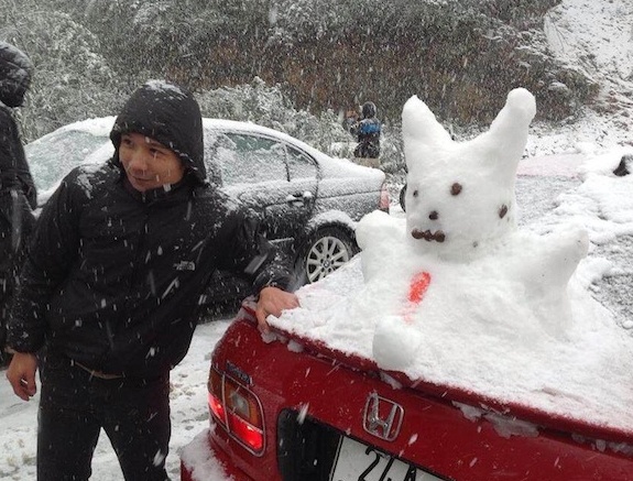 Sa Pa duoi 0 do, tuyet roi trang xoa hinh anh