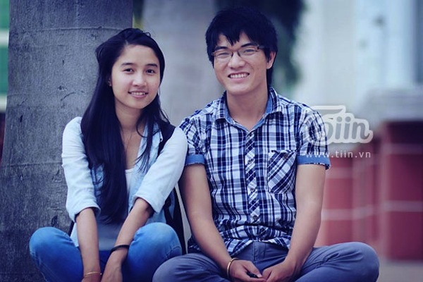 Tinh yeu ngot ngao cua chang tuoi ngua va co nang ca tinh hinh anh