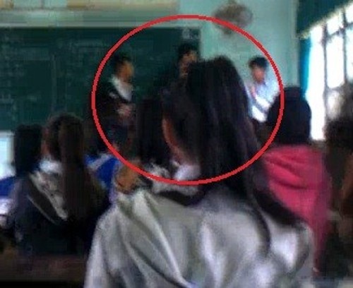 So Noi vu xem xet ky luat giao vien tat hoc sinh hinh anh