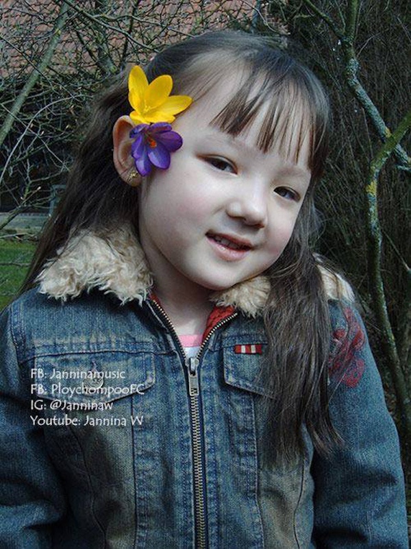 Anh ngay be cua hot girl Thai hat ‘Beo dat may troi' hinh anh