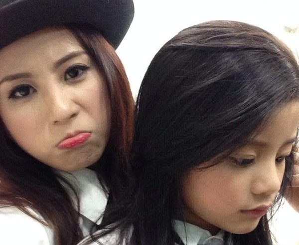 Anh xi tin cua cac ba me hot girl hinh anh