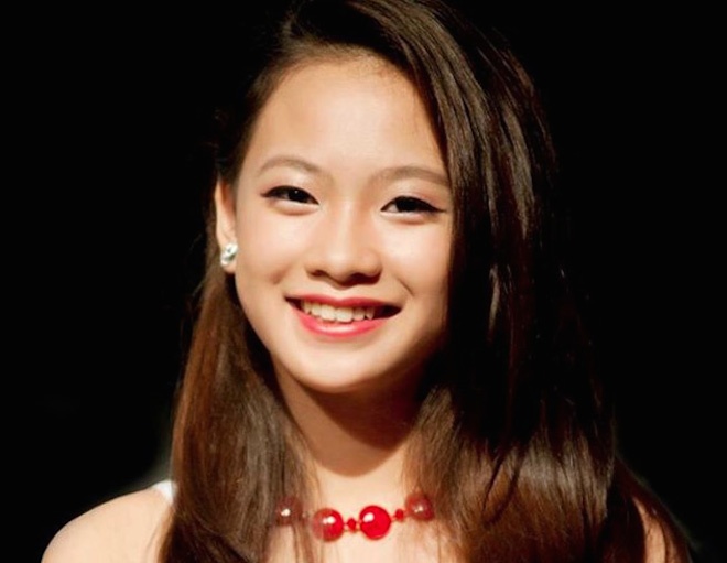 Dù mới 15 tuổi nhưng số huy chương vàng Quỳnh Hương nhận được còn gấp 4,5 lần số tuổi.