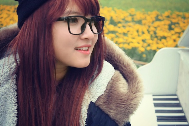 Hiện tại, Tú Anh vừa học ở lớp, vừa nâng cao các kiến thức, kĩ năng về nghệ thuật. 