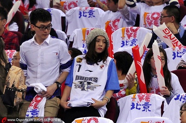 Nỗi buồn của fan nữ.