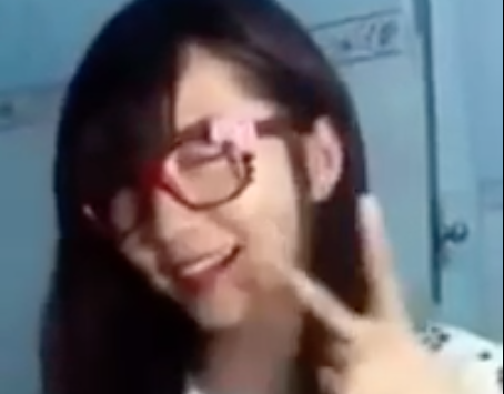 Co gai ban rap cuc nhanh ca khuc 'Tau thich mi' hinh anh