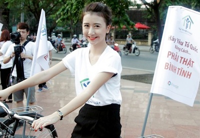 Quynh Anh Shyn, Be Tran dap xe vi tinh yeu To quoc hinh anh