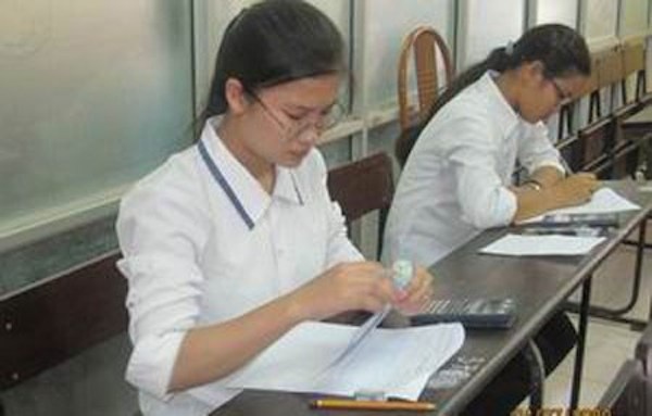 Mặc dù có rất ít thí sinh thi Sử, nhưng các Hội đồng coi thi vẫn tổ chức theo đúng quy chế.