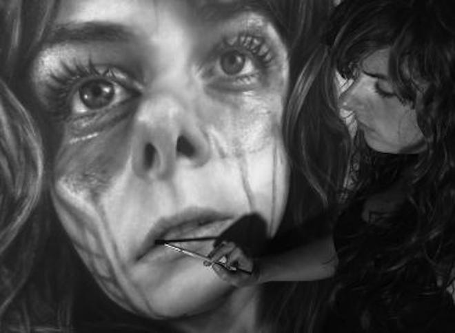 Co gai ve tranh song dong nhu that hinh anh