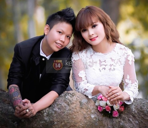 Cặp đôi tình tứ chụp ảnh cưới.