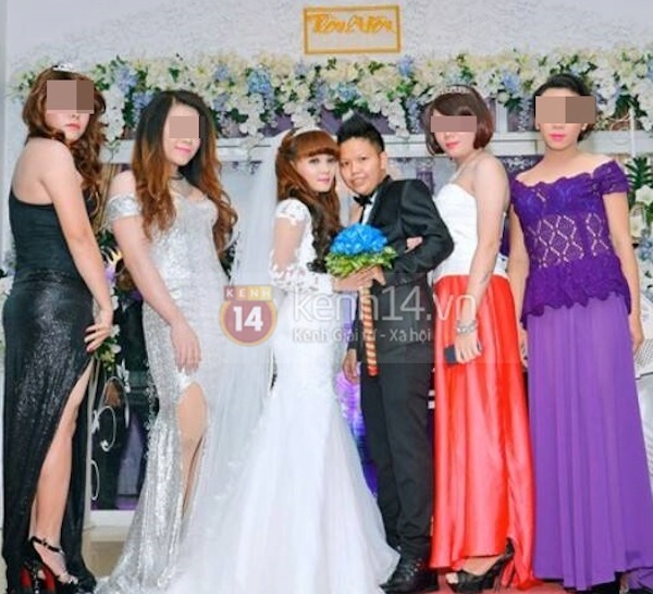 Và hình ảnh trong đám cưới gây xôn xao của 2 người.