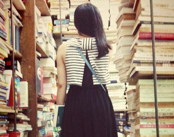 Cô nàng phóng viên như cuốn sách sinh độn.