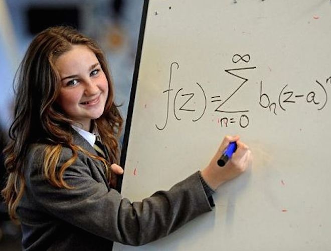 4 ban tre co IQ cao hon thien tai Albert Einstein hinh anh