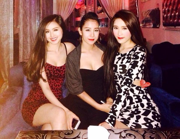 Tâm Tít và Bảo Thy khi còn thân thiết.
