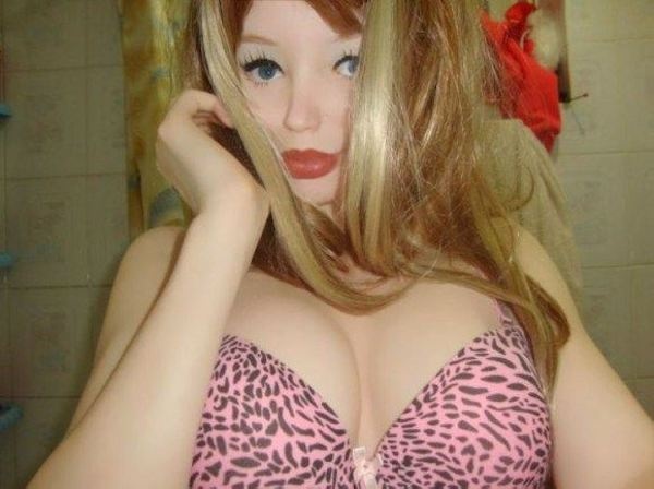 9X phau thuat toan bo co the de thanh bup be Barbie hinh anh