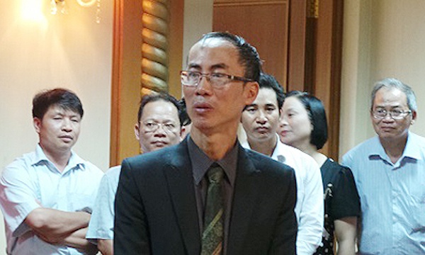 TS Lê Bá Khánh Trình thuật lại câu chuyện của đoàn học sinh Việt Nam tham gia IMO 2014.