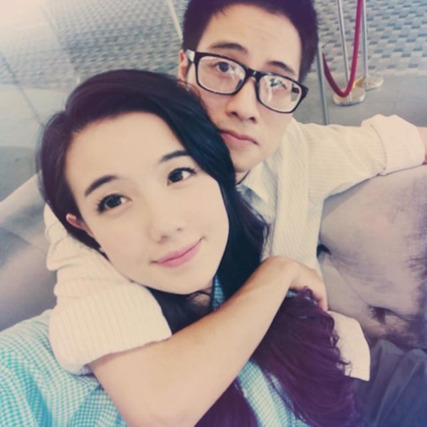 Hình ảnh tình tứ của cặp đôi hot teen.